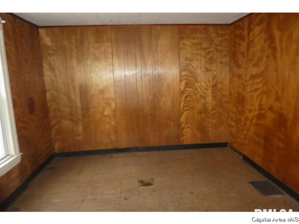 2233 South 10th Street Springfield, IL 62703 - Photo 16 of 20