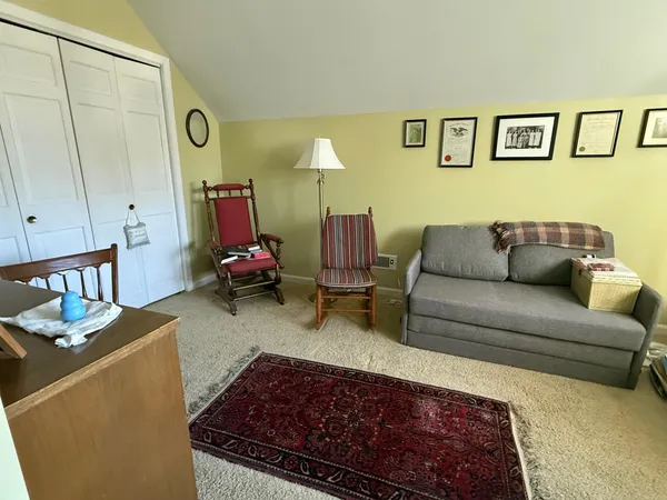 $515,000 | 555 Straw Hill Road, Manchester, NH 03104