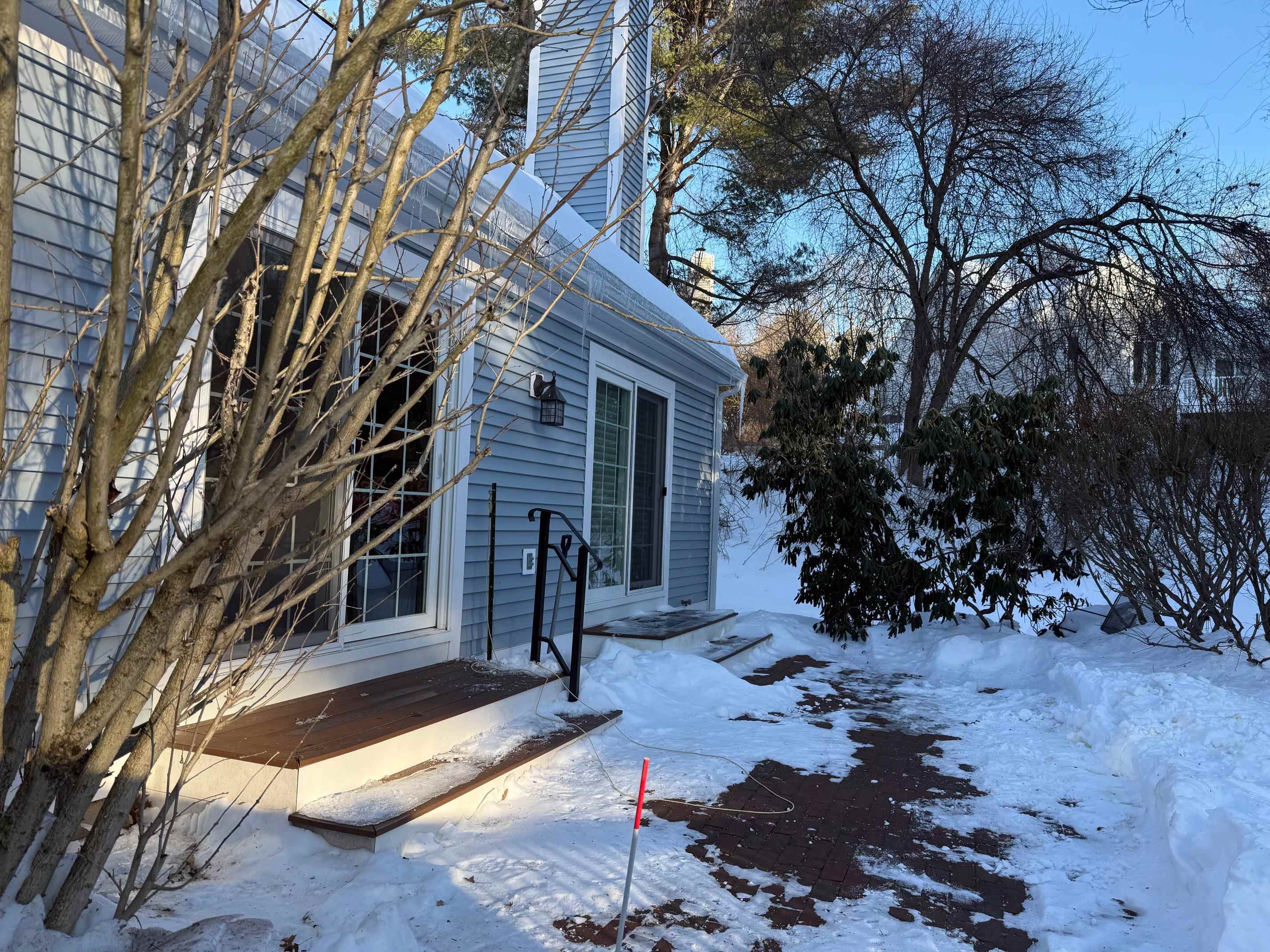 555 Straw Hill Road Manchester, NH 03104 - Photo 15 of 16