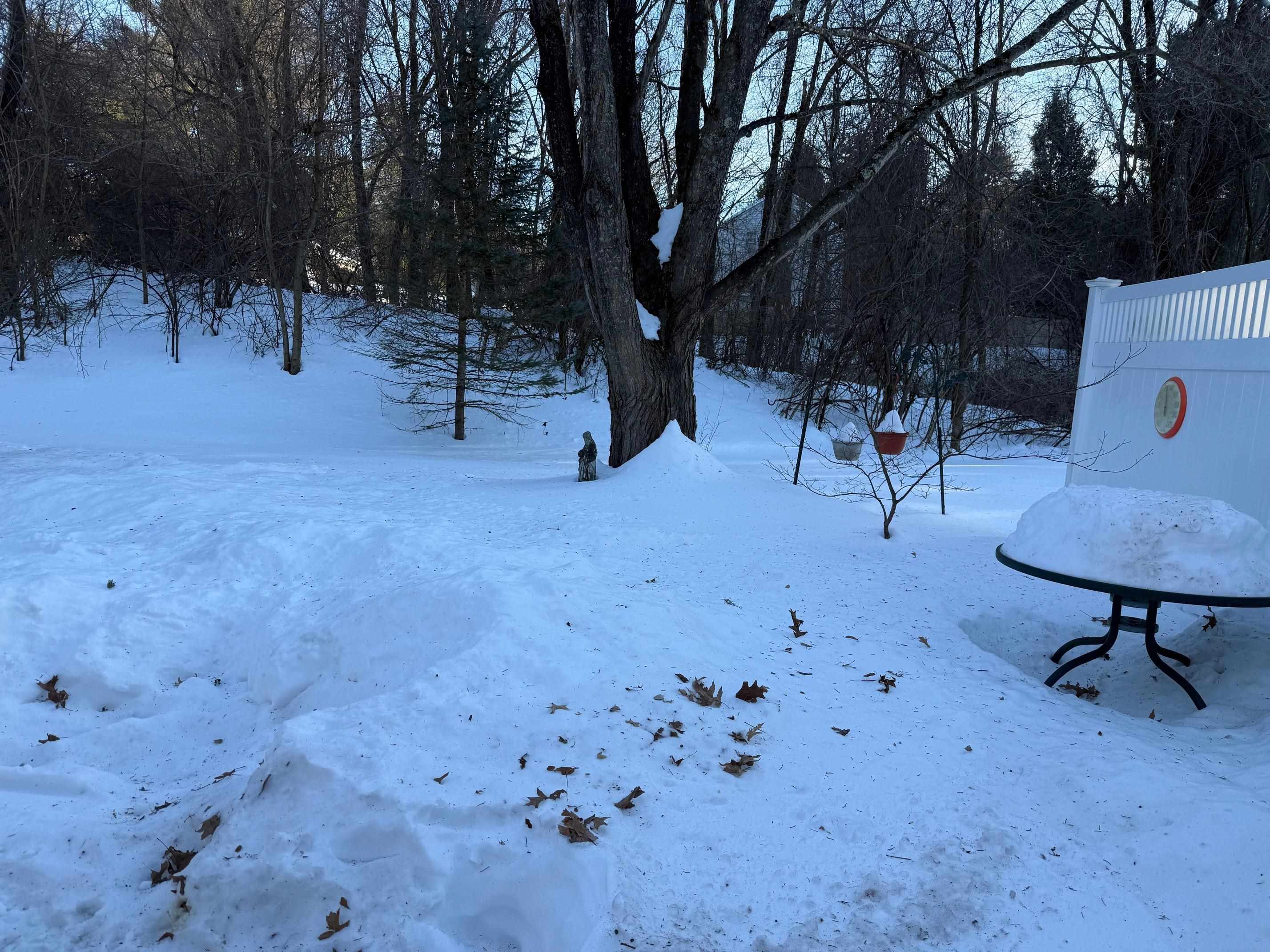 555 Straw Hill Road Manchester, NH 03104 - Photo 16 of 16