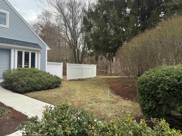 $515,000 | 555 Straw Hill Road, Manchester, NH 03104