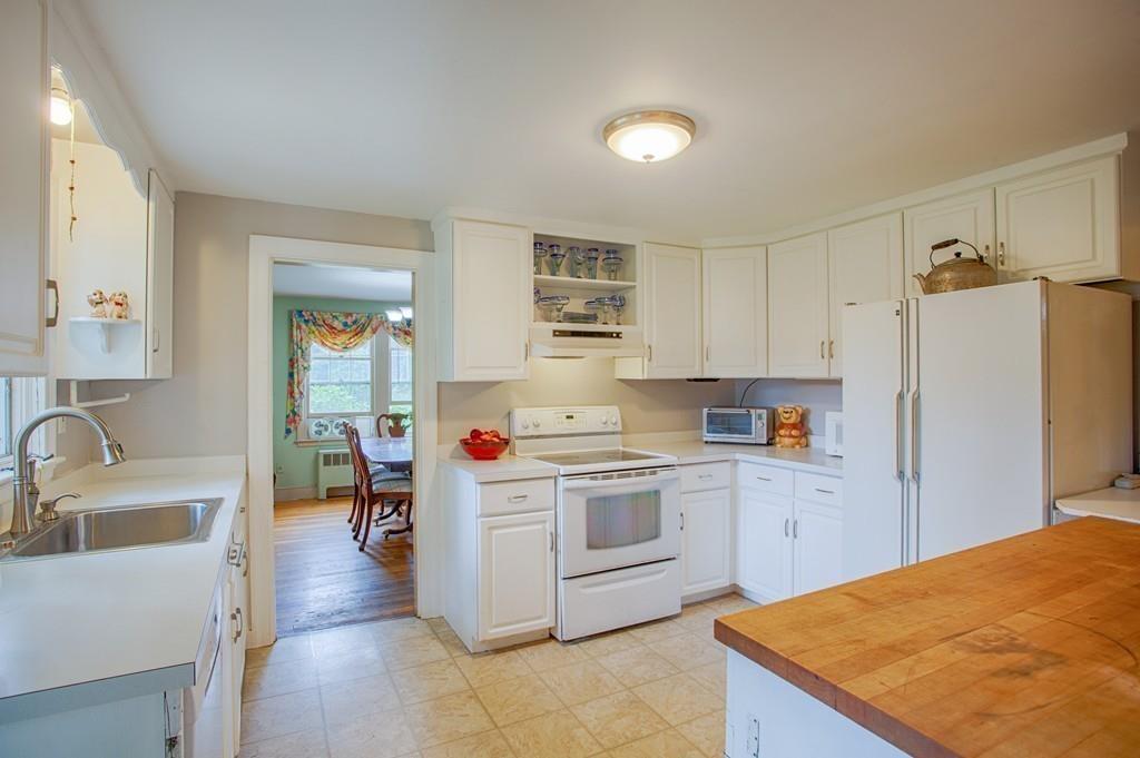 92 Evans Road Marblehead, MA 01945 - Photo 11 of 33 Gallery Image 11