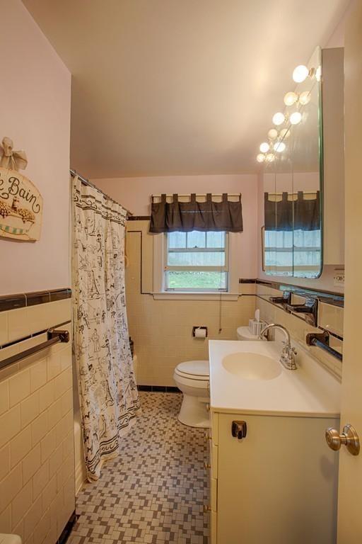 92 Evans Road Marblehead, MA 01945 - Photo 18 of 33 Gallery Image 18