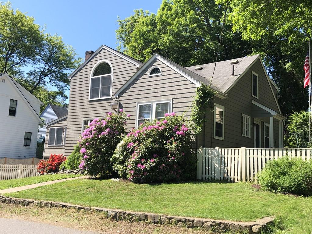92 Evans Road Marblehead, MA 01945 - Photo 2 of 33 Gallery Image 2