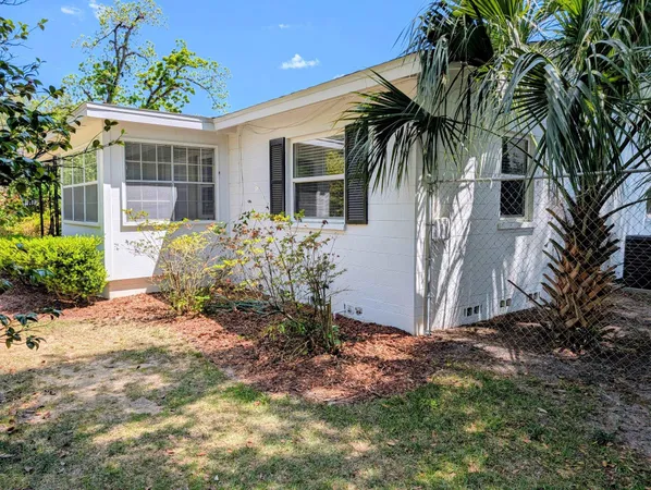 $1,800 | 219 West 7th Avenue, Unit 2, Tallahassee, FL 32303