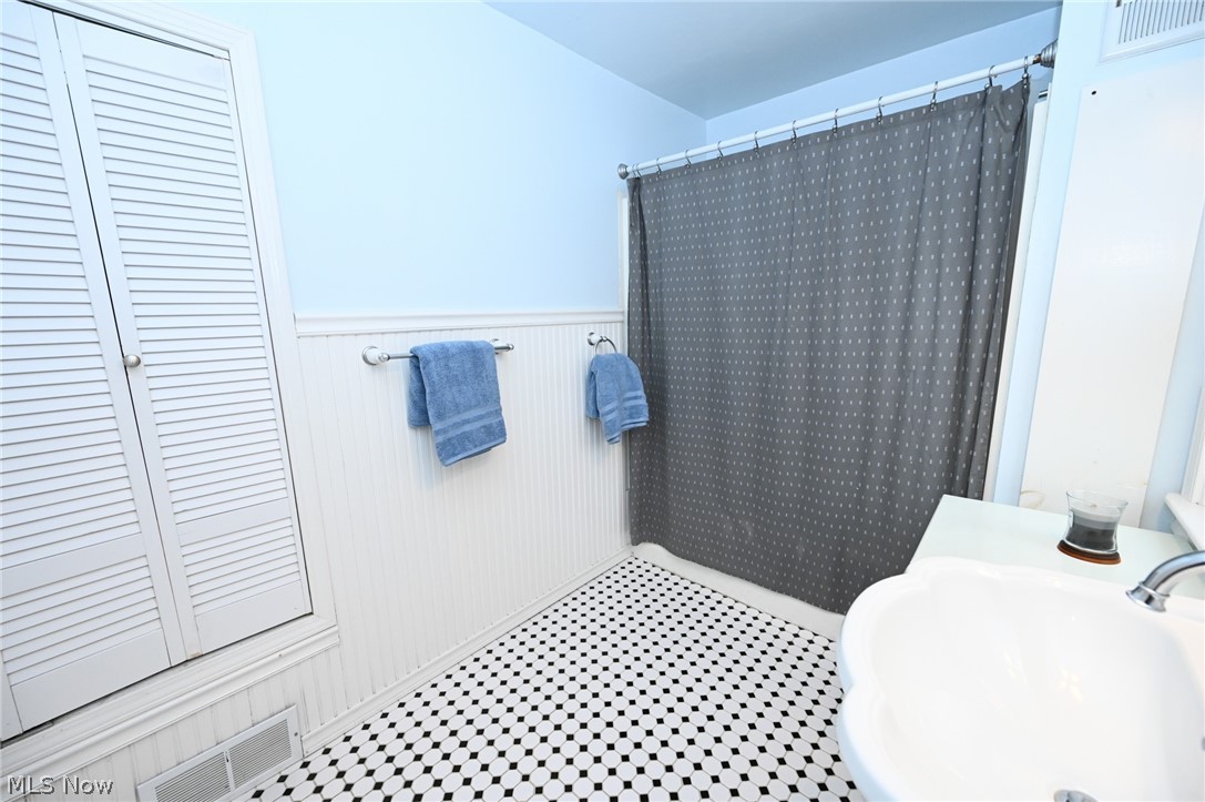 1540 Sheffield Road South Euclid, OH 44121 - Photo 20 of 29 Gallery Image 20