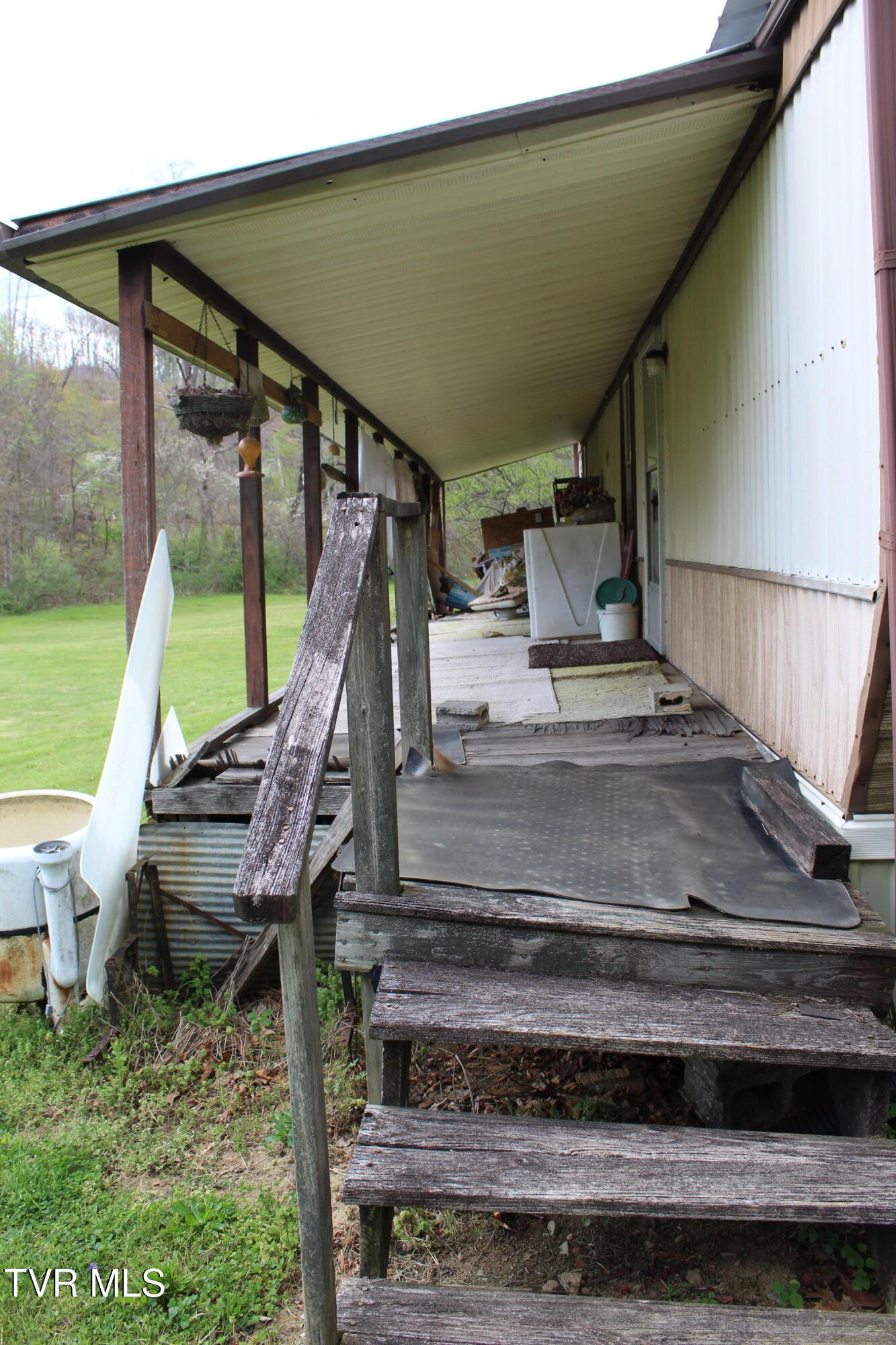 4598-4550 Reeds Creek Road, Unit 9 & 10 Keokee, VA 24265 - Photo 20 of 39 IMG_6697