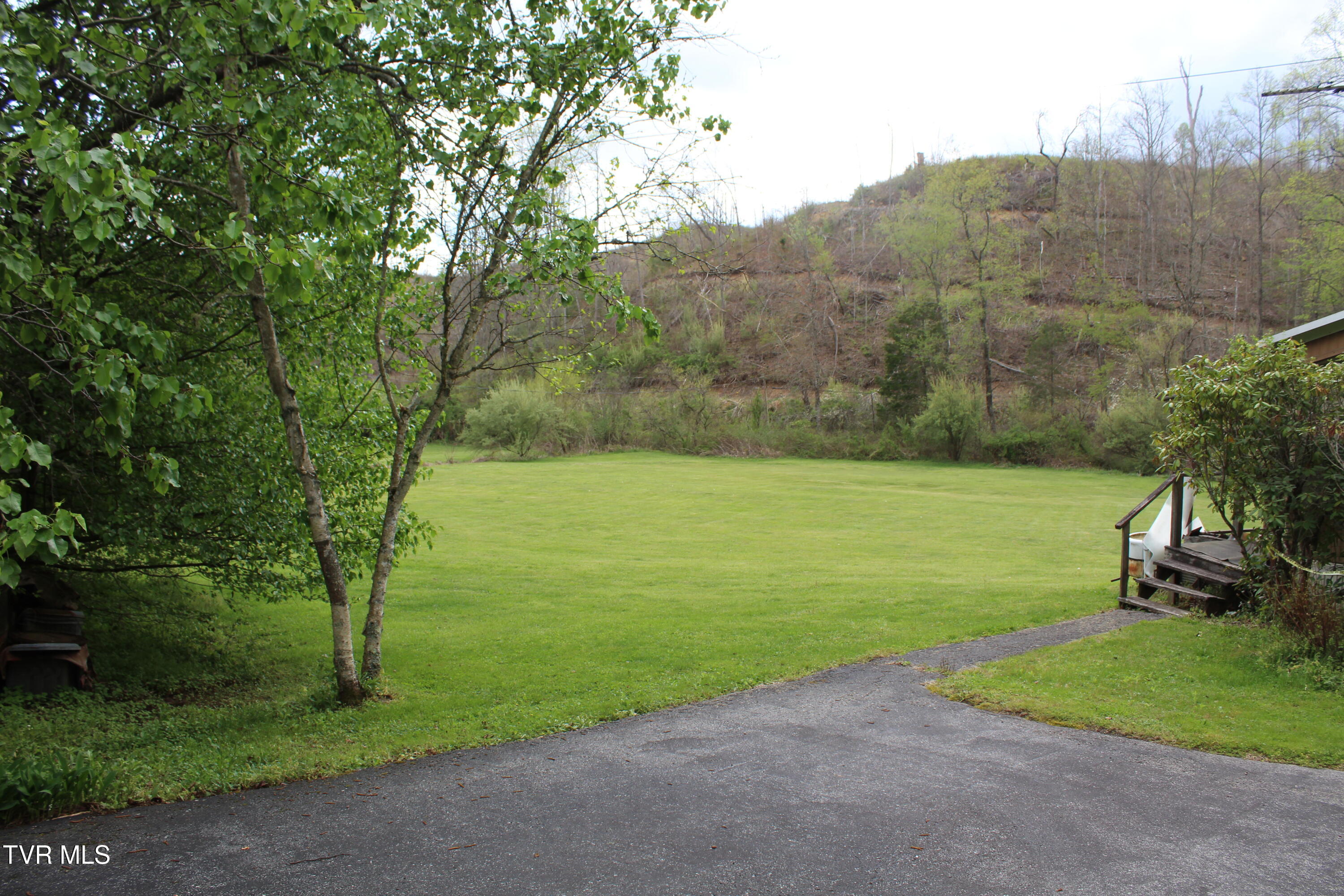 4598-4550 Reeds Creek Road, Unit 9 & 10 Keokee, VA 24265 - Photo 28 of 39 IMG_6700