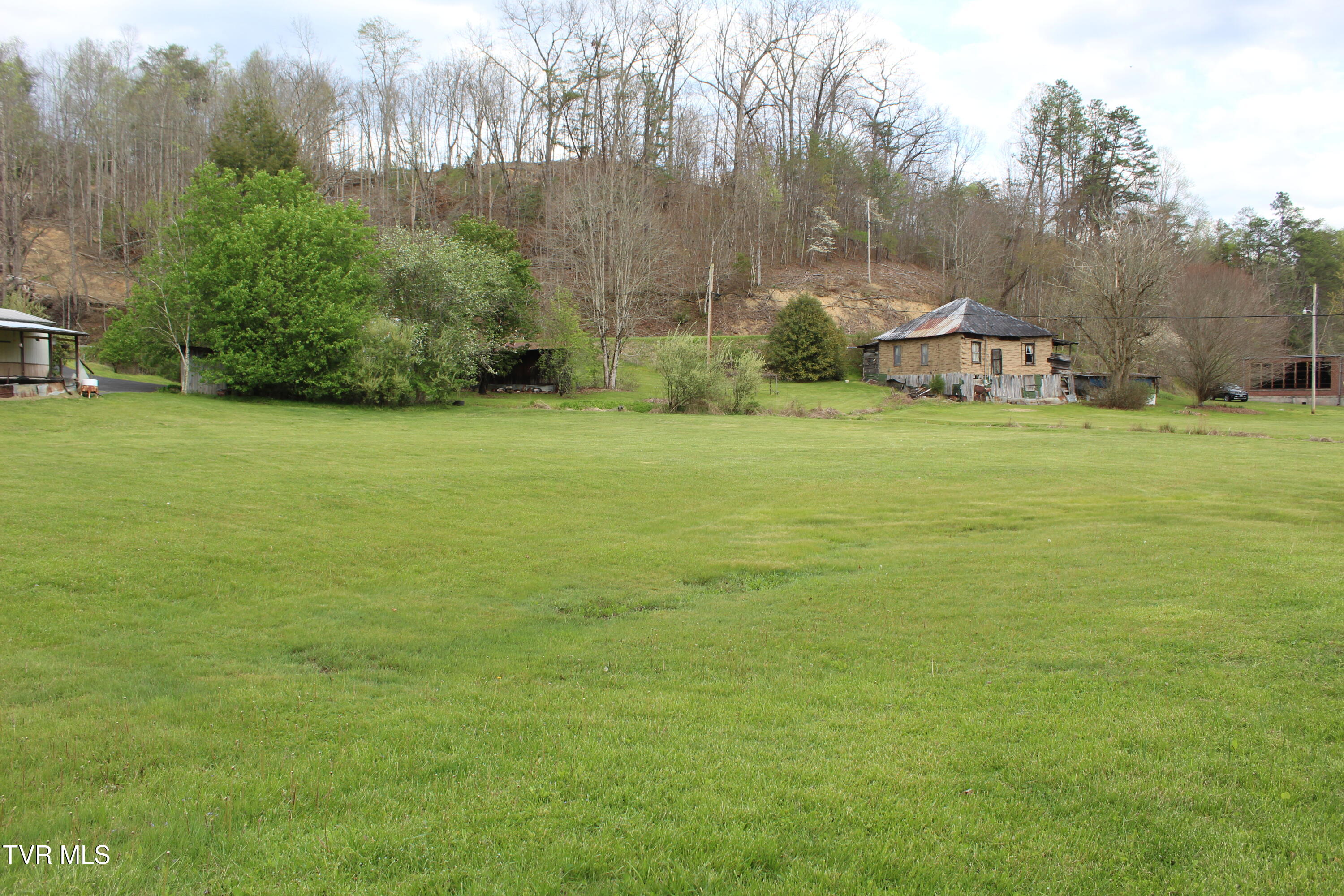 4598-4550 Reeds Creek Road, Unit 9 & 10 Keokee, VA 24265 - Photo 37 of 39 IMG_6711