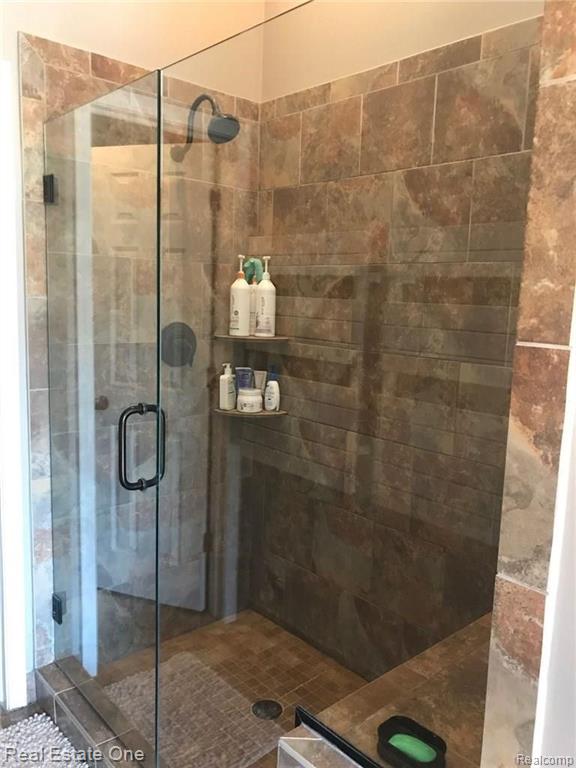 2196 Chippenham Chase Rochester Hills, MI 48306 - Photo 16 of 27