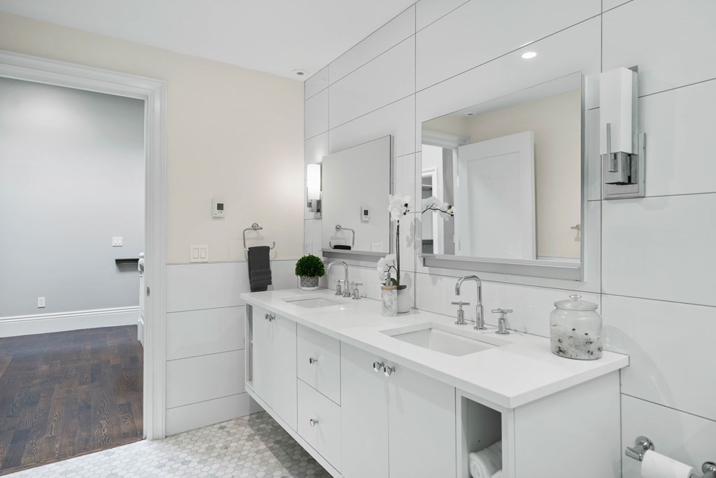 1755 Beacon Street, Unit 2 Brookline, MA 02445 - Photo 20 of 23