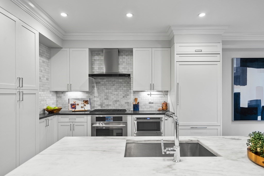 1755 Beacon Street, Unit 2 Brookline, MA 02445 - Photo 9 of 23