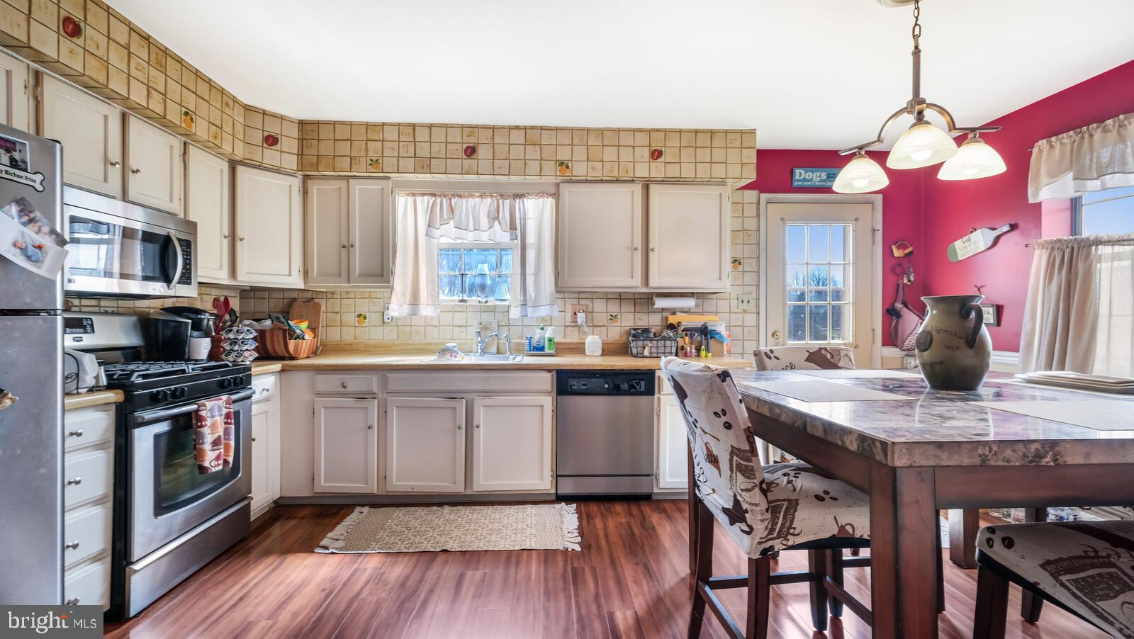 612 Rively Avenue Collingdale, PA 19023 - Photo 10 of 21 Gallery Image 10