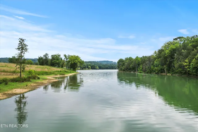 $999,000 | Waterfront Knoll, Sharps Chapel, TN 37866