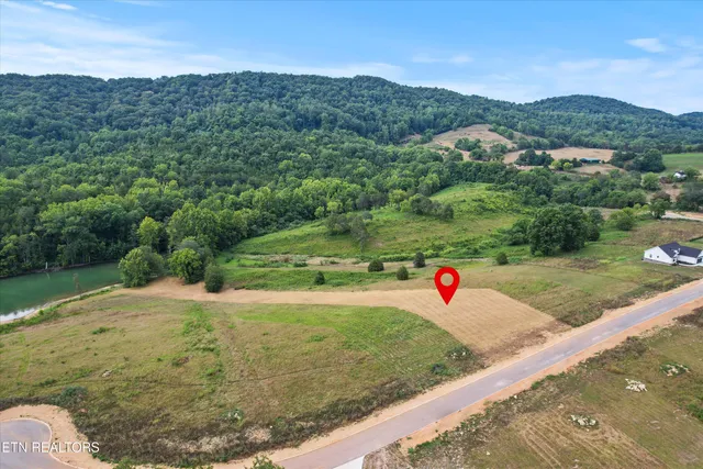 $999,000 | Waterfront Knoll, Sharps Chapel, TN 37866