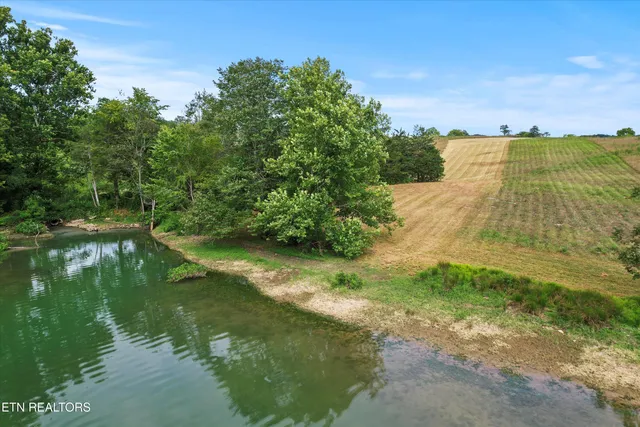 $999,000 | Waterfront Knoll, Sharps Chapel, TN 37866