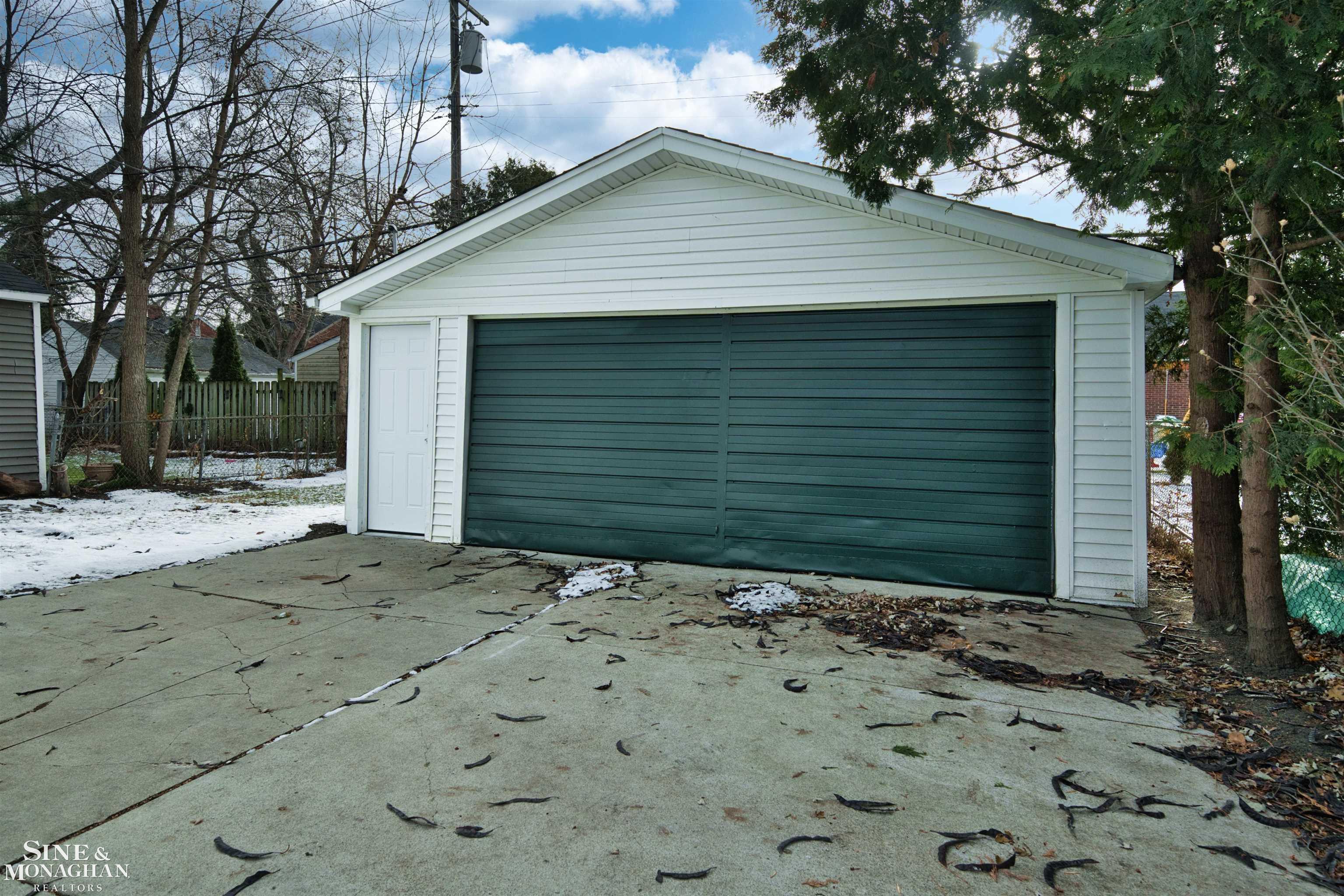 1641 Hampton Road Grosse Pointe Woods, MI 48236 - Photo 60 of 70