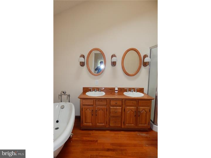 110 Wheatsheaf Road Warminster, PA 18974 - Photo 14 of 25 Gallery Image 14