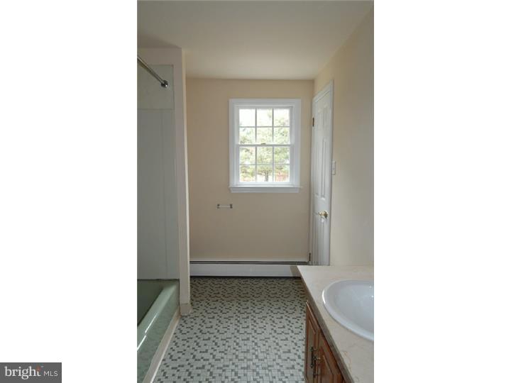 110 Wheatsheaf Road Warminster, PA 18974 - Photo 17 of 25 Gallery Image 17