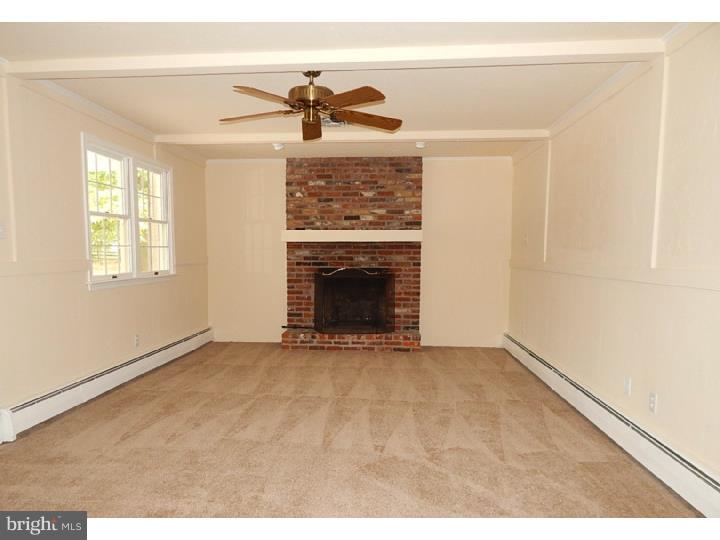 110 Wheatsheaf Road Warminster, PA 18974 - Photo 9 of 25 Gallery Image 9