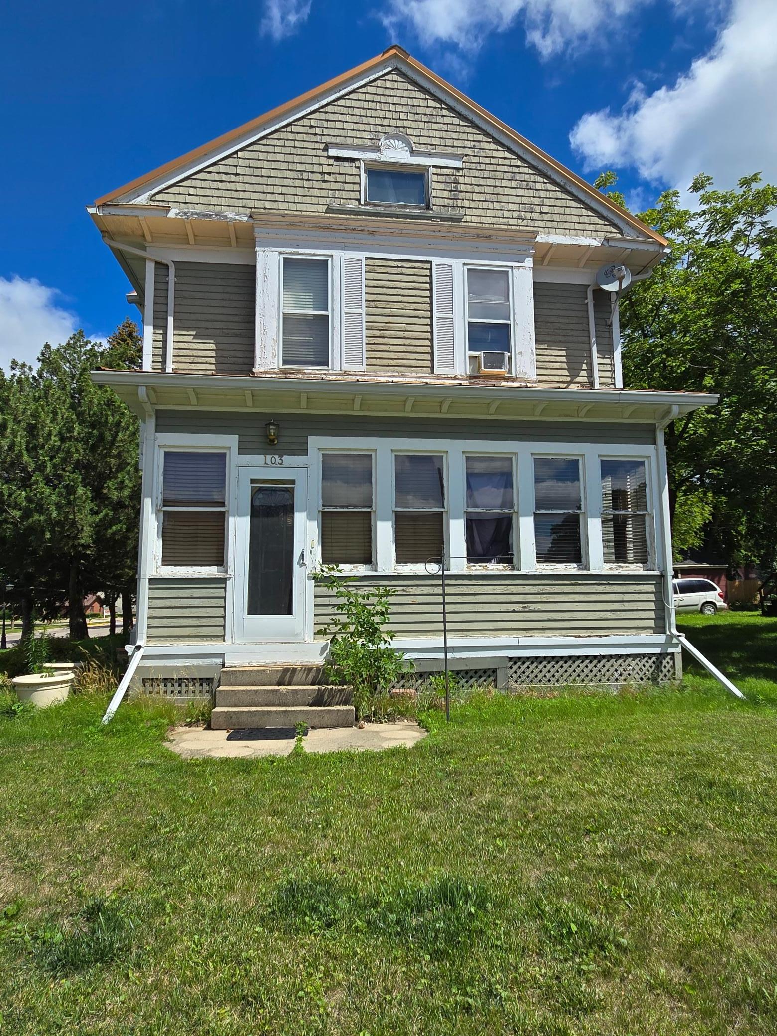 103 4th Street Southeast Pipestone, MN 56164 - Photo 3 of 3