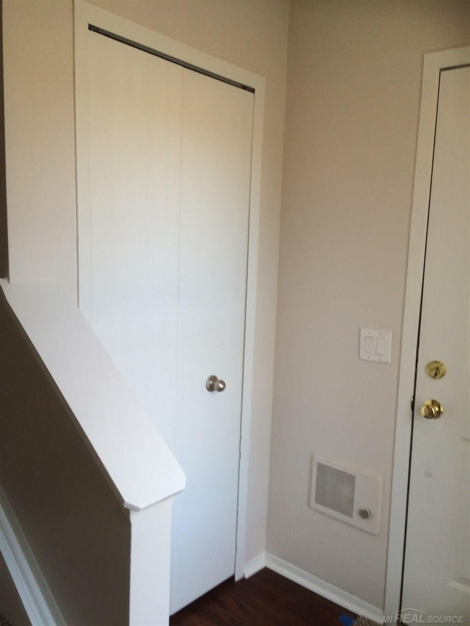 1613 O'Neil Circle, Unit 111 Rochester Hills, MI 48307 - Photo 3 of 33