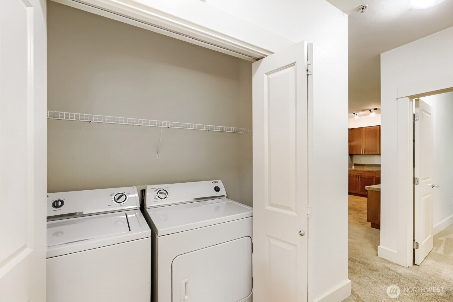8535 Avondale Road Northeast, Unit A204 Redmond, WA 98052 - Photo 27 of 34
