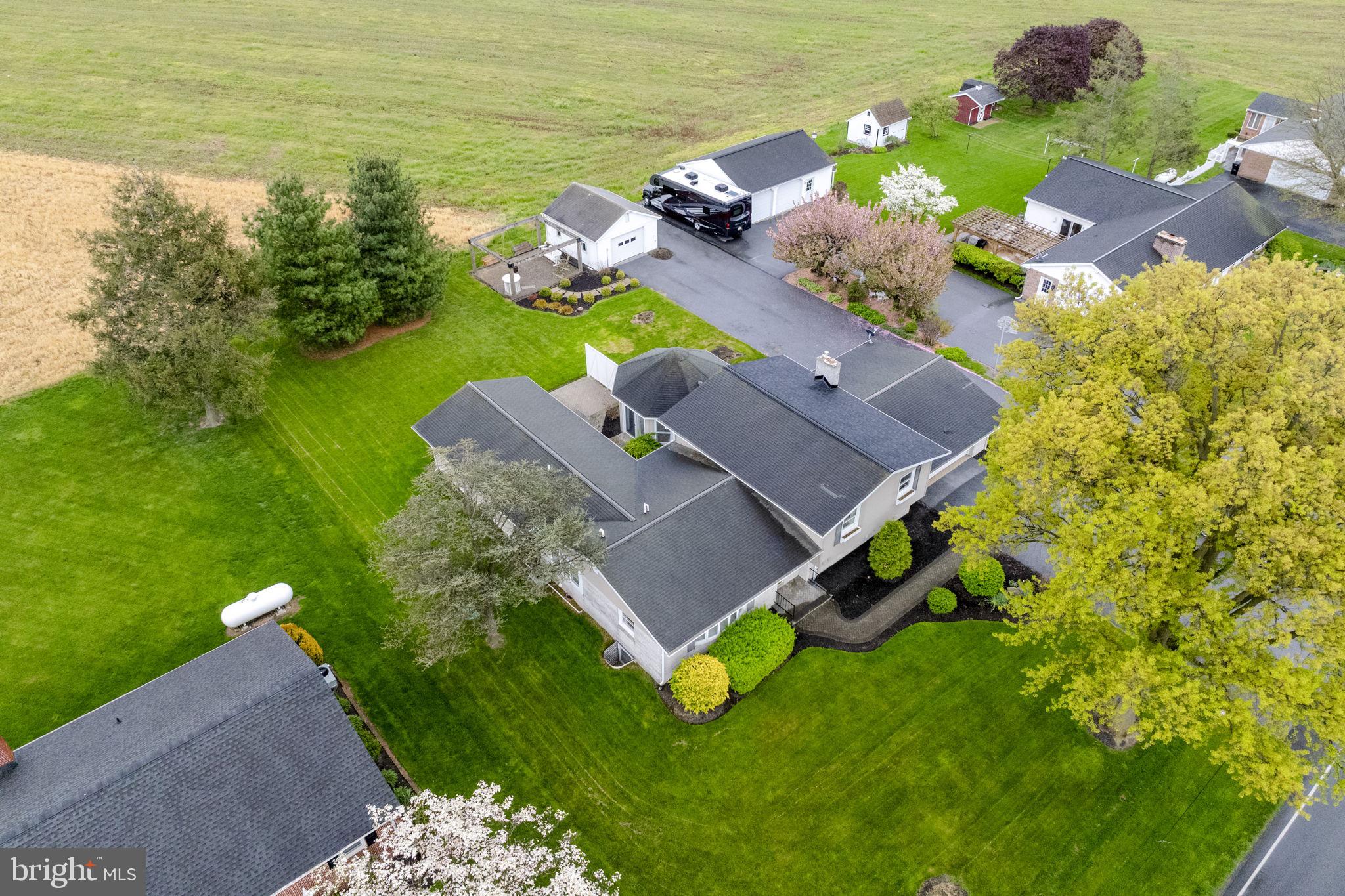 193 South Shirk Road New Holland, PA 17557 - Photo 6 of 75