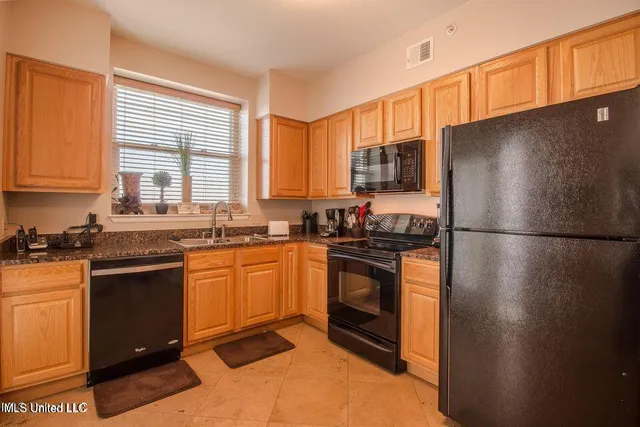 $489,000 | 2230 Beach Drive, Unit 808, Gulfport, MS 39507