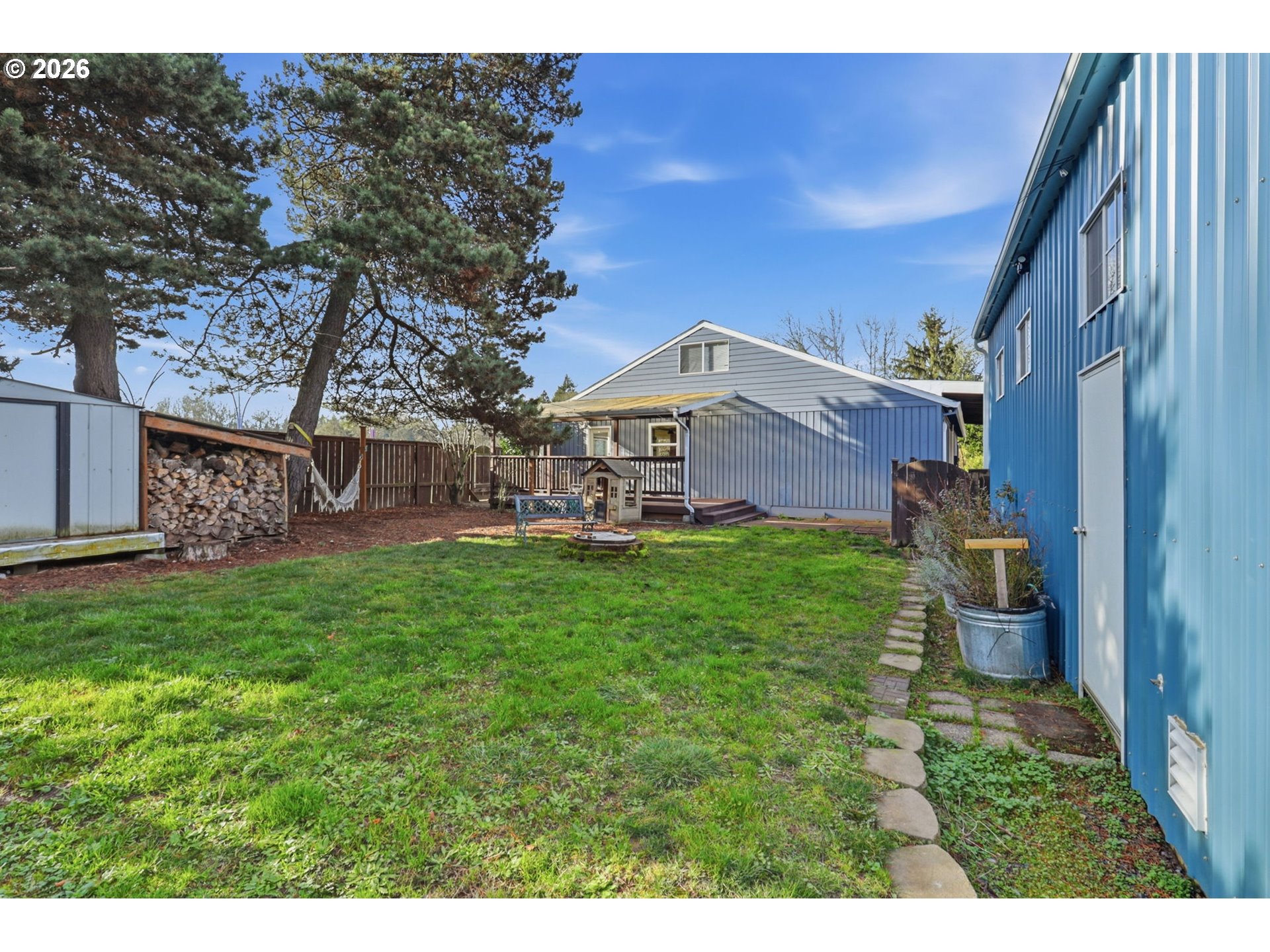19350 Southwest Murphy Street Beaverton, OR 97078 - Photo 28 of 45 a view of a back yard