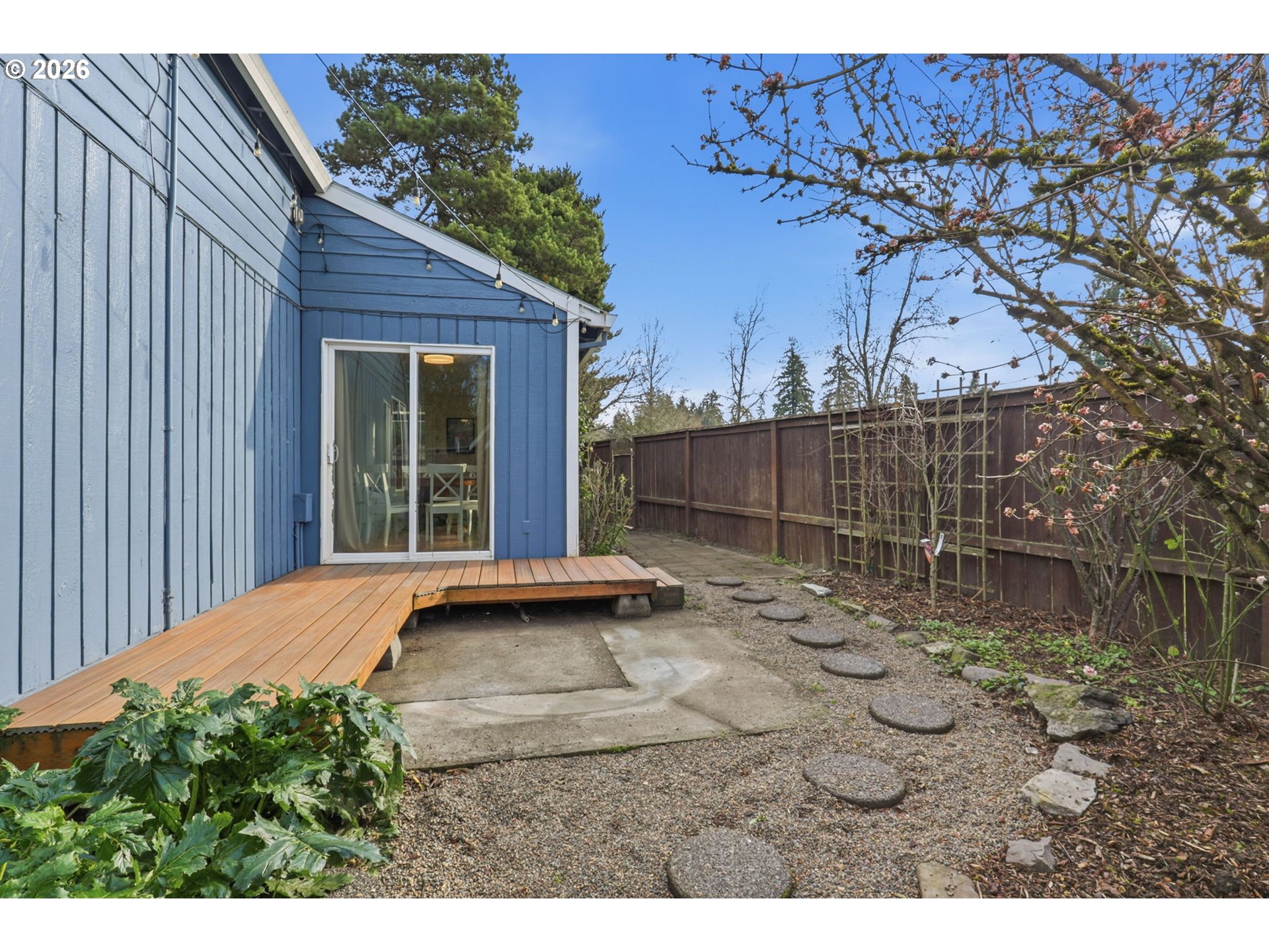 19350 Southwest Murphy Street Beaverton, OR 97078 - Photo 37 of 45 a view of outdoor space and yard