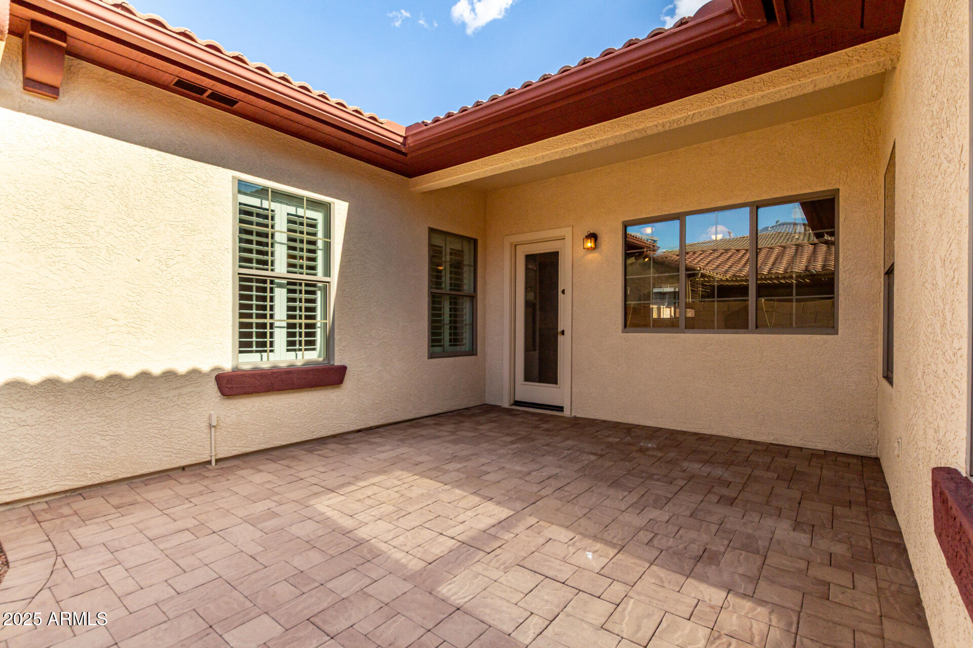 2602 South Nielson Street Gilbert, AZ 85295 - Photo 31 of 39 a view of an empty room