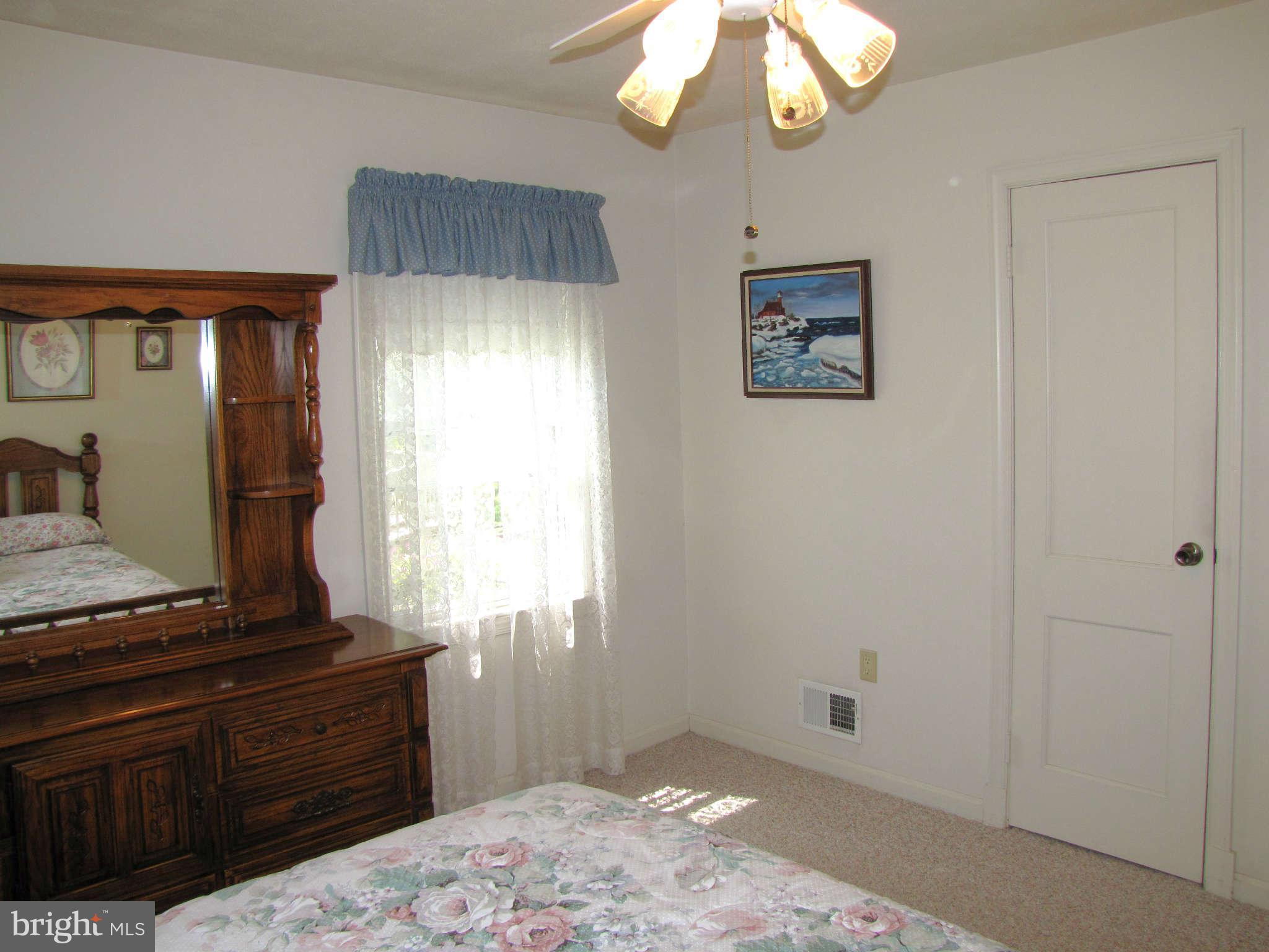 9820 Braddock Road Silver Spring, MD 20903 - Photo 9 of 21 Bedroom