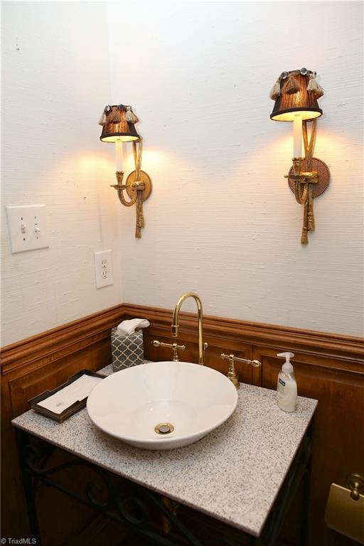 1 Ramsgate Court Greensboro, NC 27410 - Photo 4 of 10 Gallery Image 4