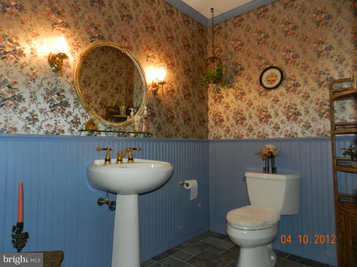 496 Hoffman Road Harleysville, PA 19438 - Photo 11 of 22 Bathroom