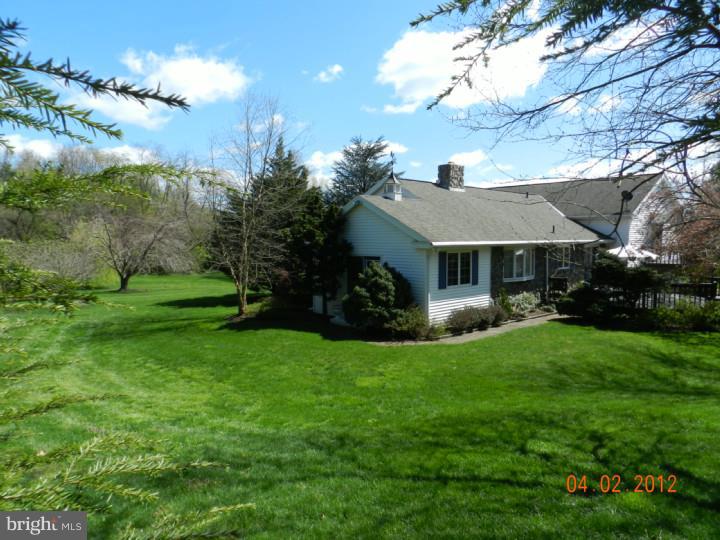 496 Hoffman Road Harleysville, PA 19438 - Photo 18 of 22 Side Yard
