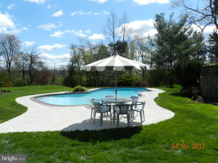 496 Hoffman Road Harleysville, PA 19438 - Photo 21 of 22 Pool