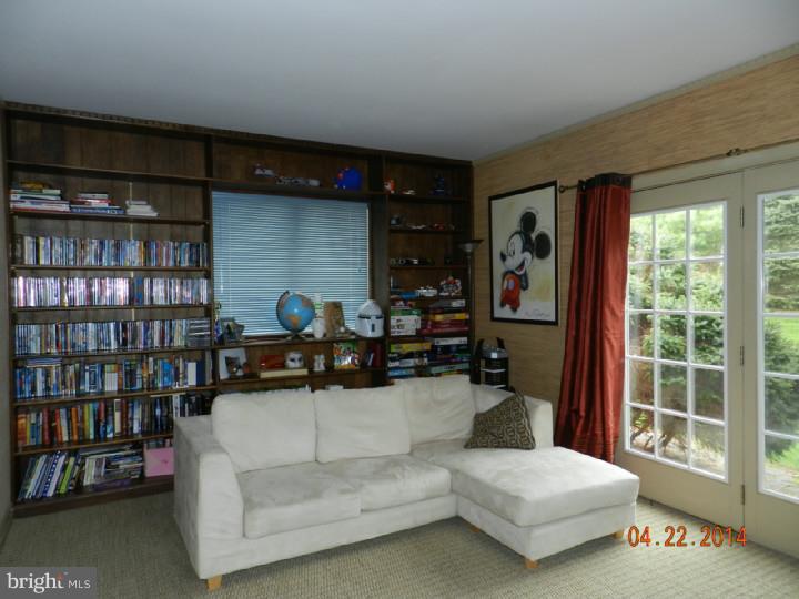 496 Hoffman Road Harleysville, PA 19438 - Photo 8 of 22 Office / Study