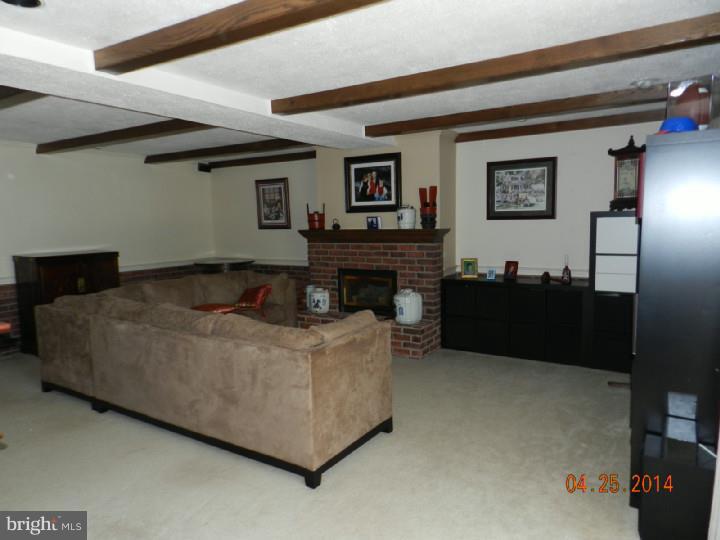 496 Hoffman Road Harleysville, PA 19438 - Photo 10 of 22 Family Room