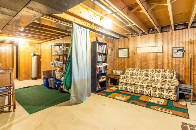 $875,000 | 6565 Riverside Road, Fennville, MI 49408