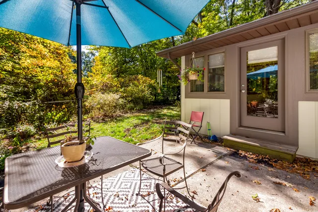 $875,000 | 6565 Riverside Road, Fennville, MI 49408