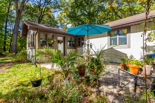 $875,000 | 6565 Riverside Road, Fennville, MI 49408