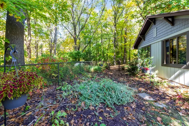 $875,000 | 6565 Riverside Road, Fennville, MI 49408