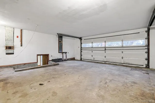 $399,900 | 261 Sparkle Road, Yorktown Heights, NY 10598