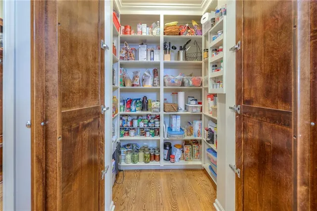 $1,025,000 | 9617 West 150th Street, Overland Park, KS 66221