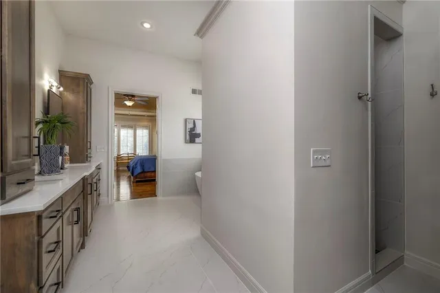 $1,025,000 | 9617 West 150th Street, Overland Park, KS 66221