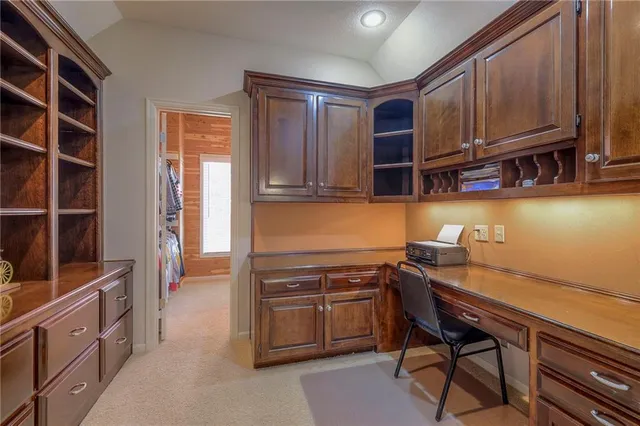 $1,025,000 | 9617 West 150th Street, Overland Park, KS 66221