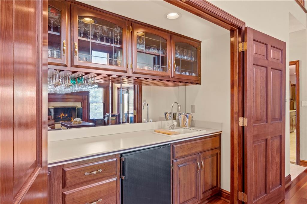 104 Gatehouse Drive Coraopolis, PA 15108 - Photo 7 of 24 a bathroom with a sink and a mirror