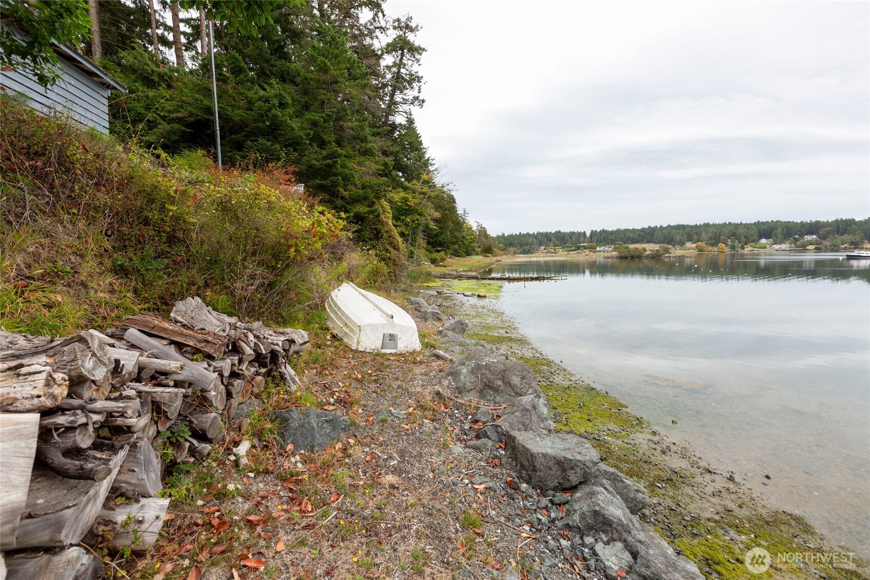 457 White Point Road Friday Harbor, WA 98250 - Photo 35 of 39 a view of a lake with roof and city view