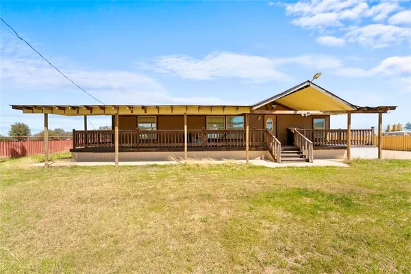 $849,900 | 277 Deer Shadow Circle, Whitney, TX 76692